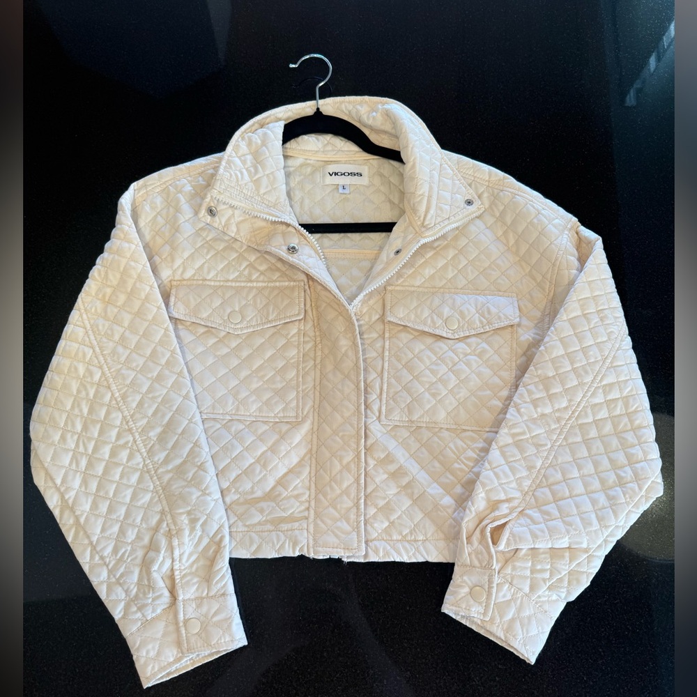 VIGOSS White Pleated Jacket